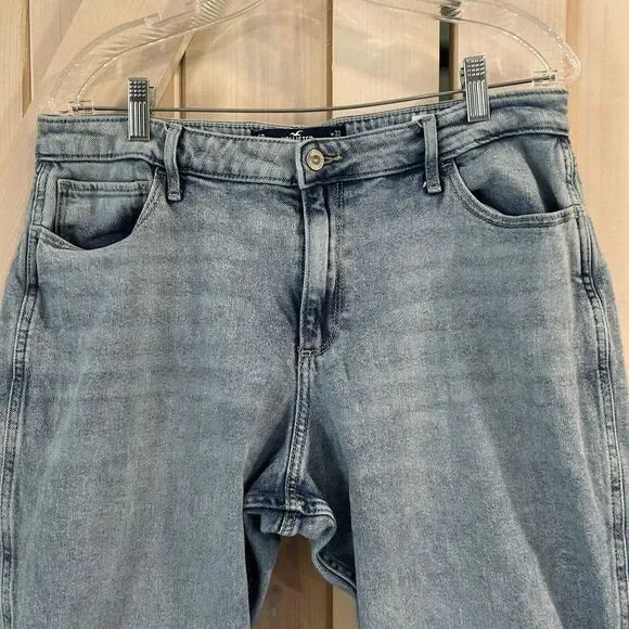 Hollister Curvy High-Rise Mom Jean 15R or 32x27 Light Wash Capri Stone Wash - Picture 2 of 15